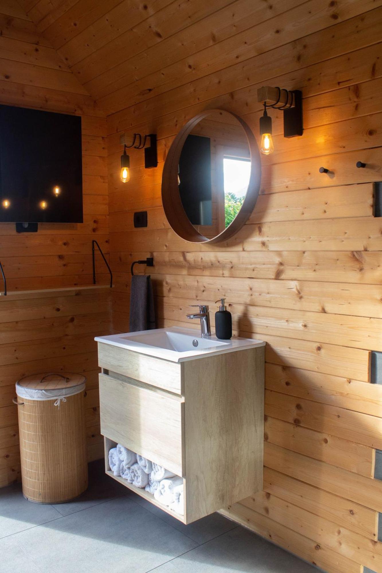 Hiska-Glamping Hotel Ajdovščina Екстериор снимка